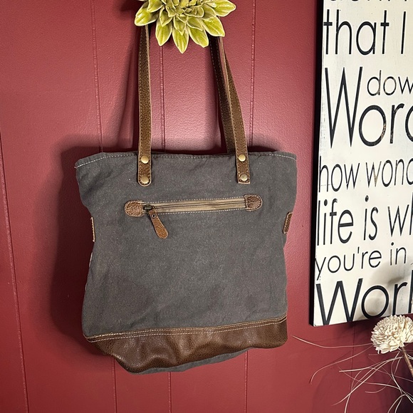 Boho-Chic Myra Bag - Picture 3 of 5